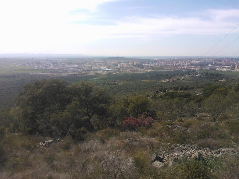 Land in Cáceres for sale - Building Photo - Image 2 of 3