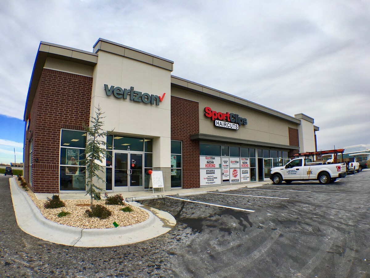 3800 W Sunshine St, Springfield, MO, 65807 Retail Space