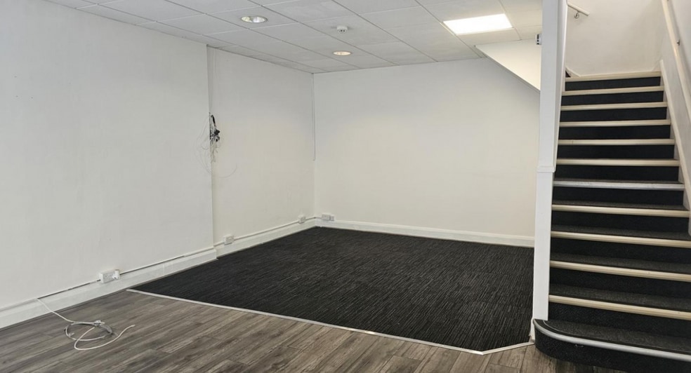 44 Fore St, St Austell for lease - Interior Photo - Image 3 of 8