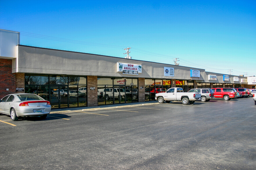 1800-1900 W Broadway St, Bolivar, MO for sale - Building Photo - Image 1 of 1