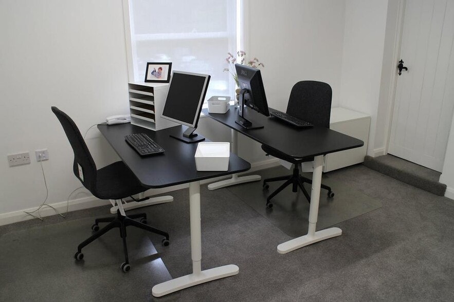 High St, Woking for lease - Building Photo - Image 3 of 4