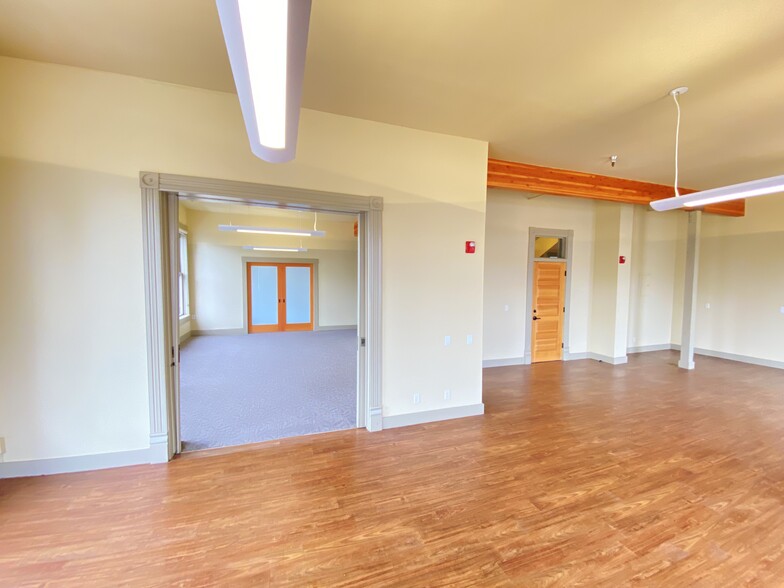 205 SE Grand Ave, Portland, OR for lease - Interior Photo - Image 3 of 8