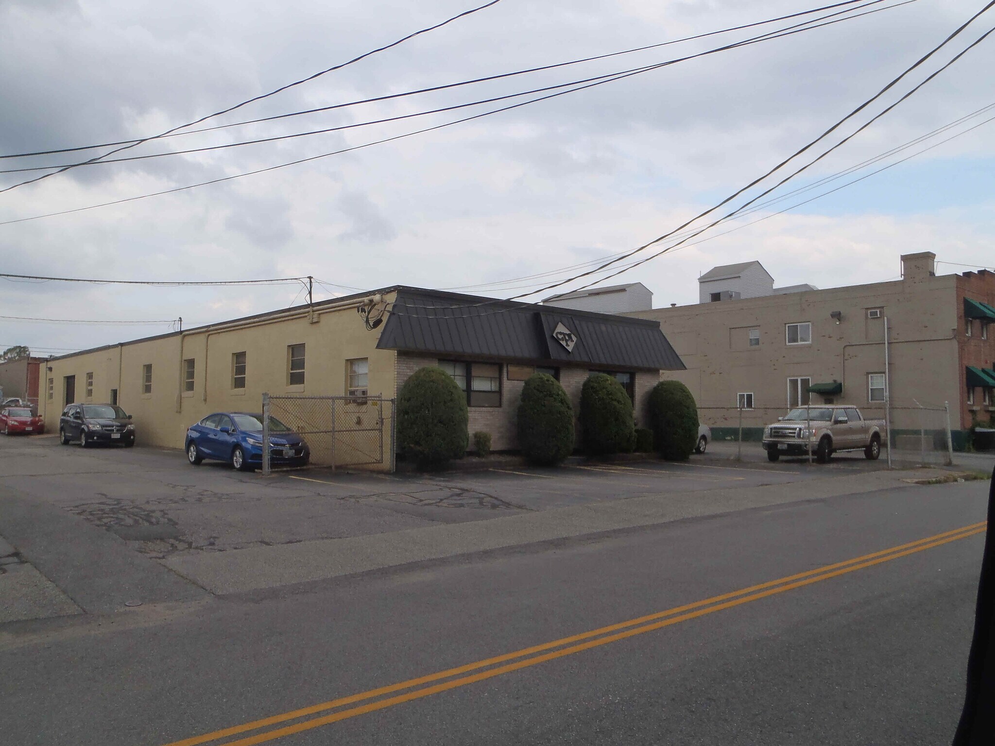 25 Mendon Ave, Pawtucket, RI for sale Primary Photo- Image 1 of 1