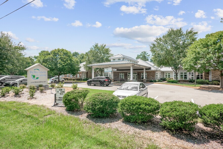 8991 E Cherokee Dr E, Canton, GA for sale - Building Photo - Image 1 of 1