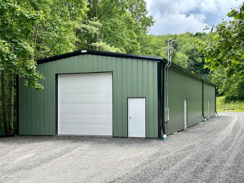 15126 Veterans Memorial Hwy, Reedsville, WV for lease - Building Photo - Image 3 of 9