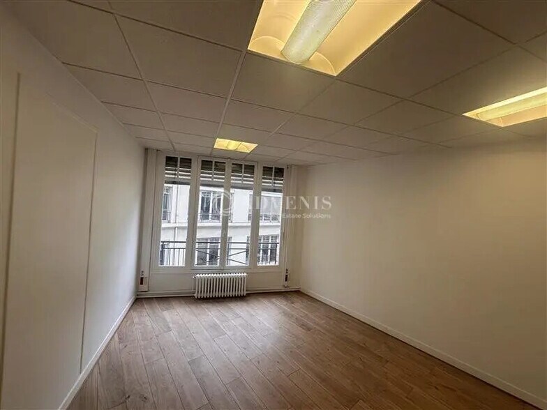 Office in Paris for lease - Interior Photo - Image 1 of 4