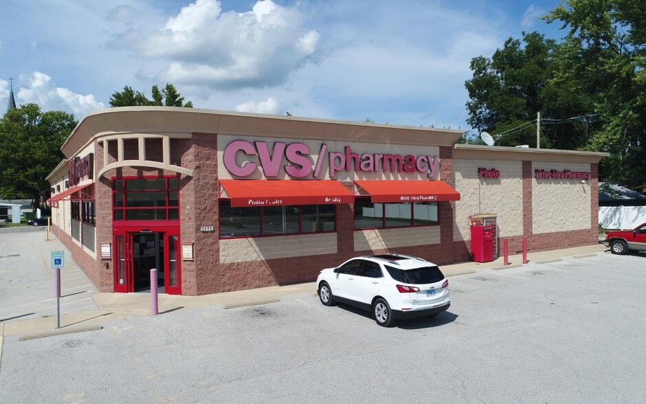 1171 Franklin St, Carlyle, IL for sale - Building Photo - Image 1 of 1