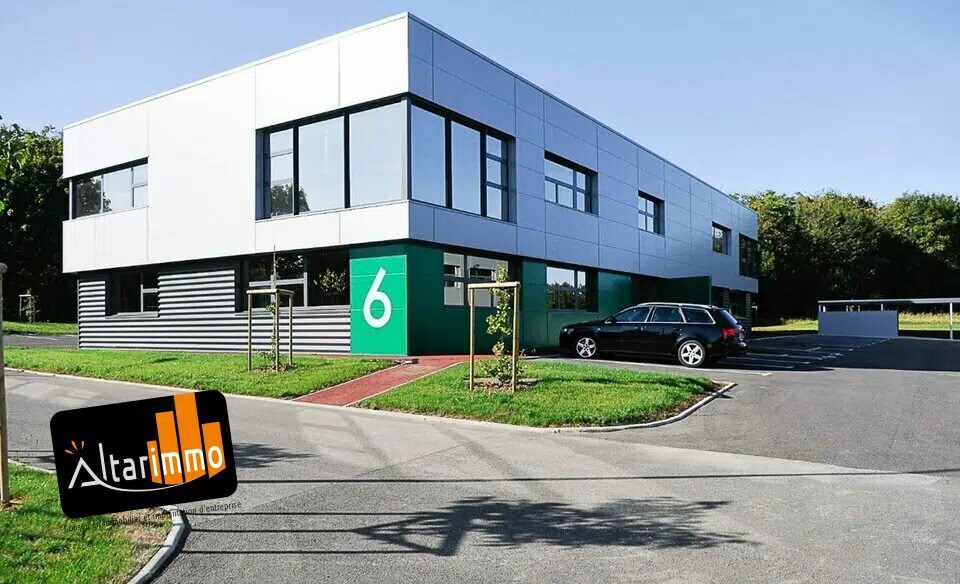 Office in Chartres for lease - Building Photo - Image 1 of 4