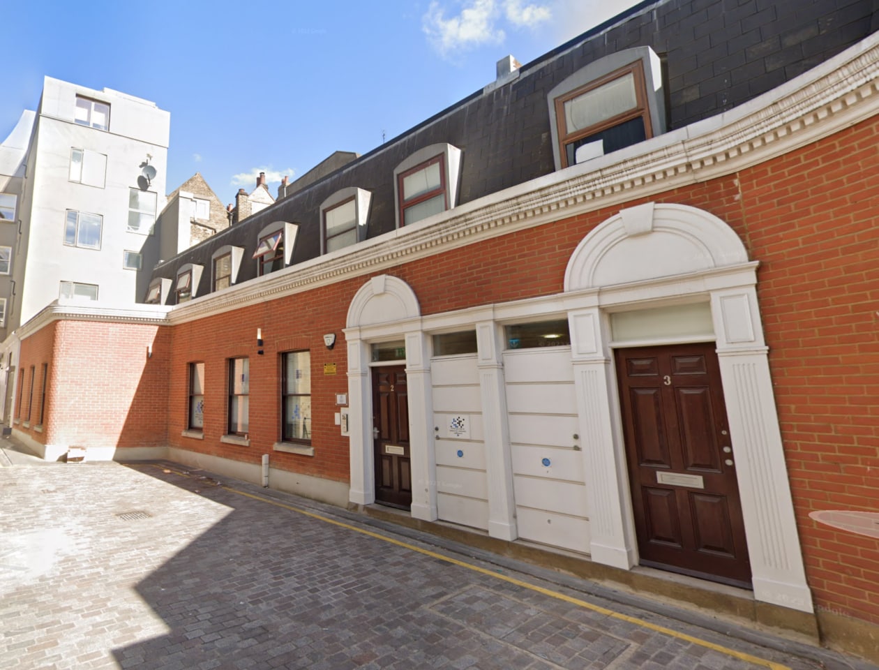 2 White Hart Yard, London for sale Building Photo- Image 1 of 1