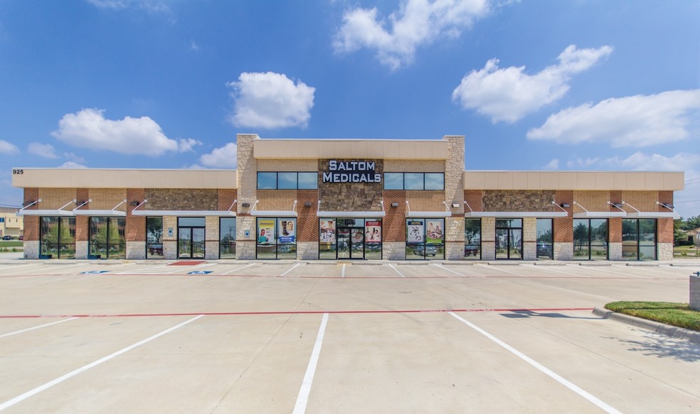 925 N Bryan Belt Line Rd, Mesquite, TX for lease - Building Photo - Image 1 of 13