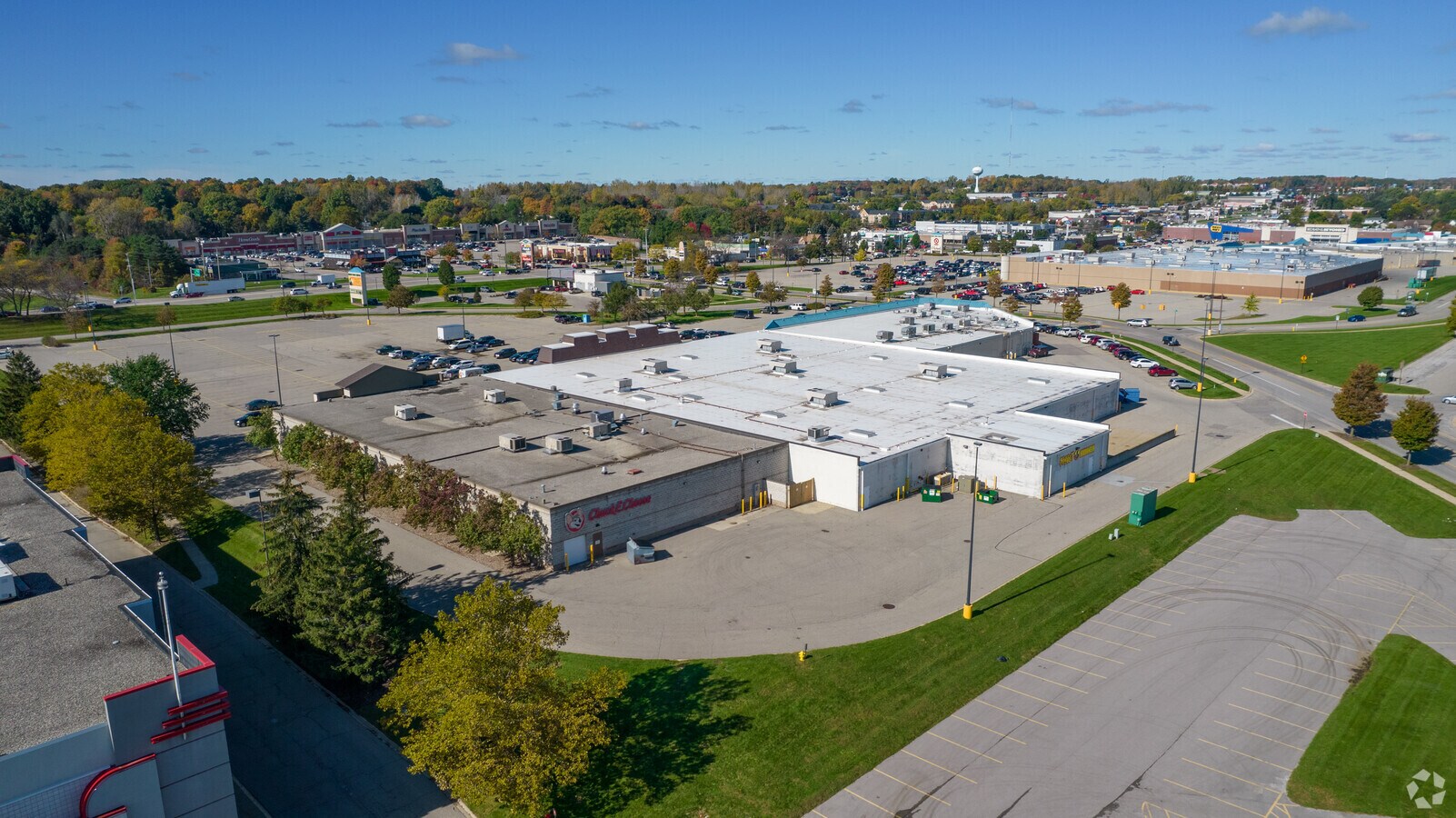 3150 Alpine Ave NW, Walker, MI 49544 Green Ridge Square