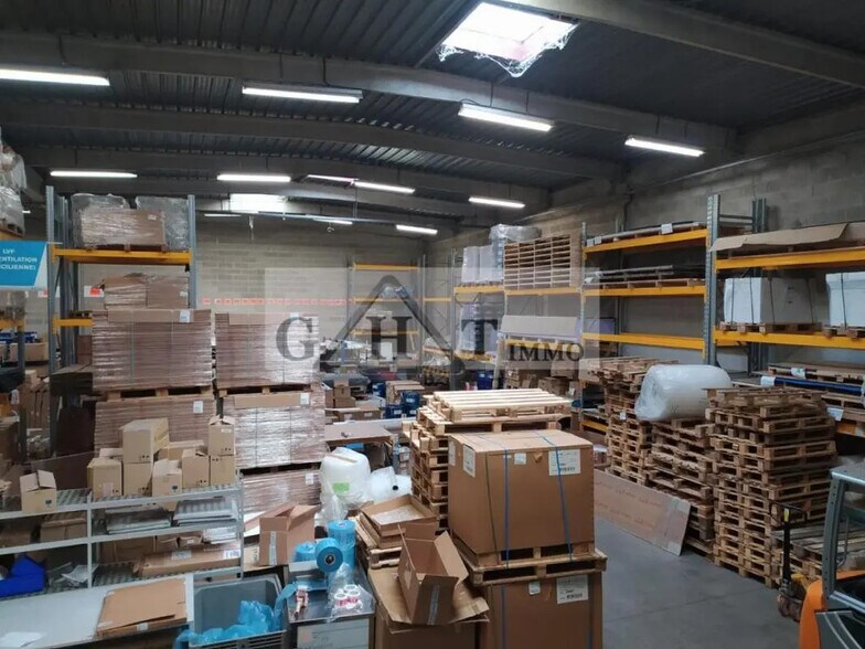 Industrial in Torcy for sale - Interior Photo - Image 2 of 12
