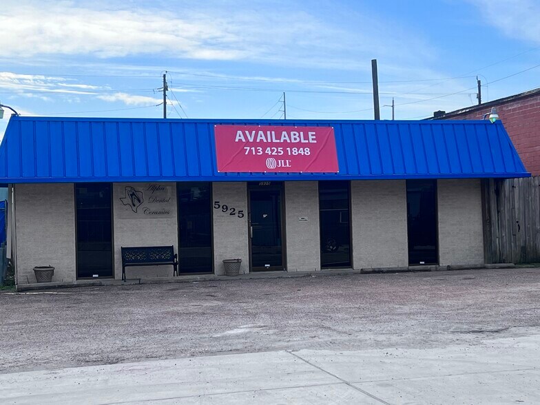 5925 Schumacher Ln, Houston, TX 77057 | LoopNet