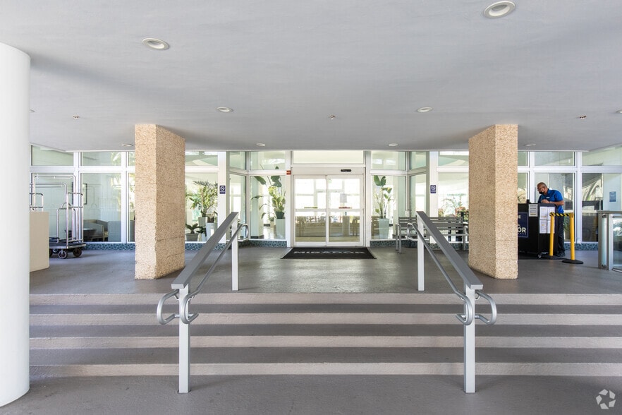 1200 West Ave, Miami Beach, FL for sale - Building Photo - Image 2 of 9