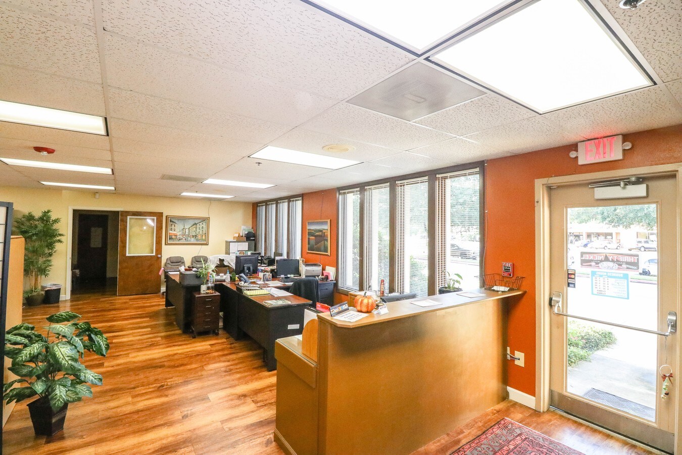 100 W Hawkins Pky, Longview, TX 75605