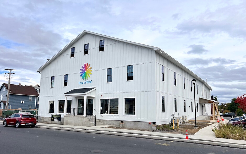 104 Smith Ave, Kingston, NY for lease - Building Photo - Image 1 of 6