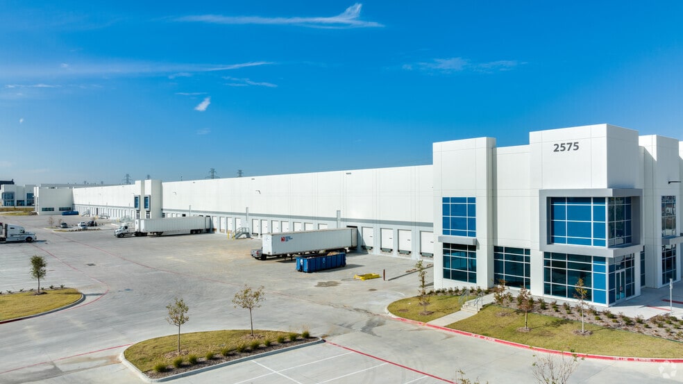 2575 Downing Dr, Fort Worth, TX for lease - Building Photo - Image 2 of 2