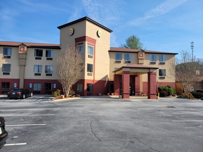 313 Cunningham Rd, Franklin, NC for sale - Primary Photo - Image 1 of 1