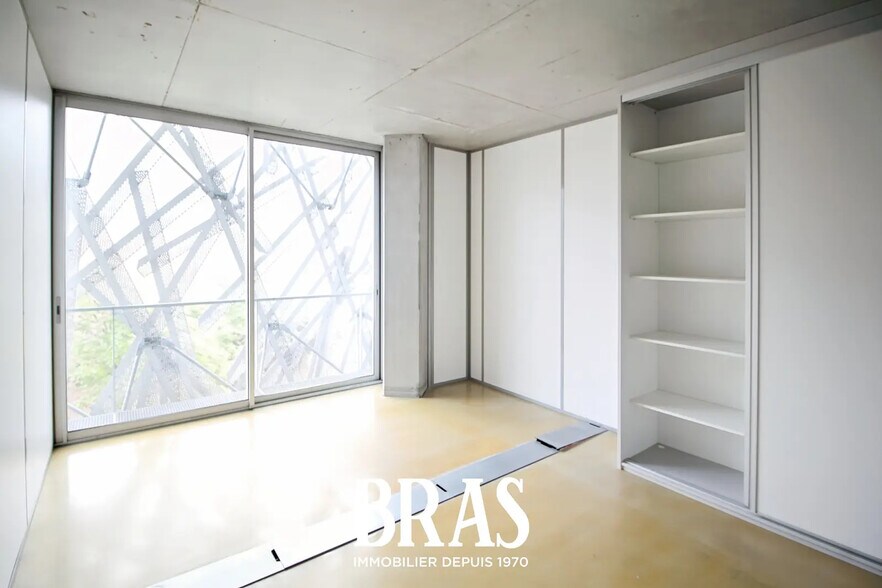 Office in Nantes for lease - Interior Photo - Image 2 of 6