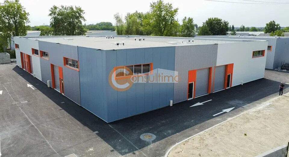 Flex in Carbon-Blanc for sale - Building Photo - Image 2 of 6