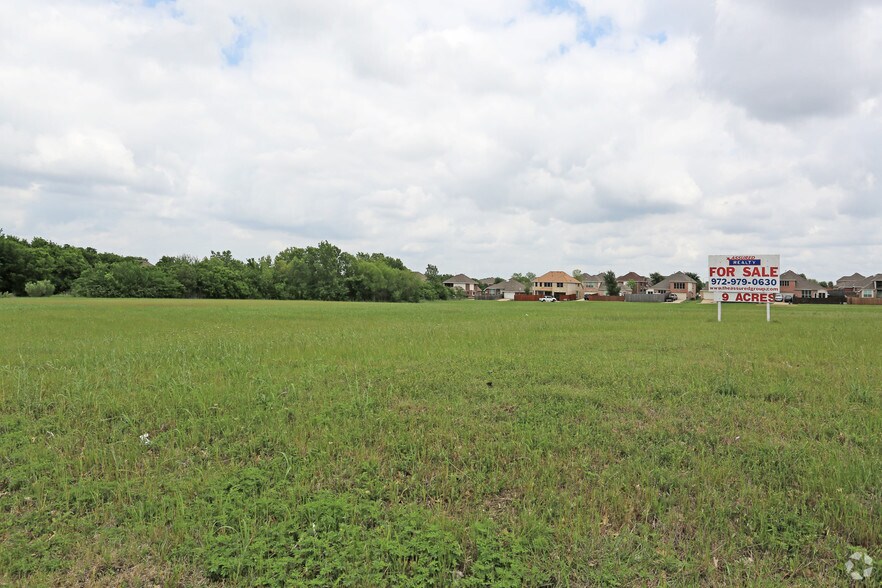 200 N Cockrell Hill Rd, DeSoto, TX for sale - Primary Photo - Image 1 of 1