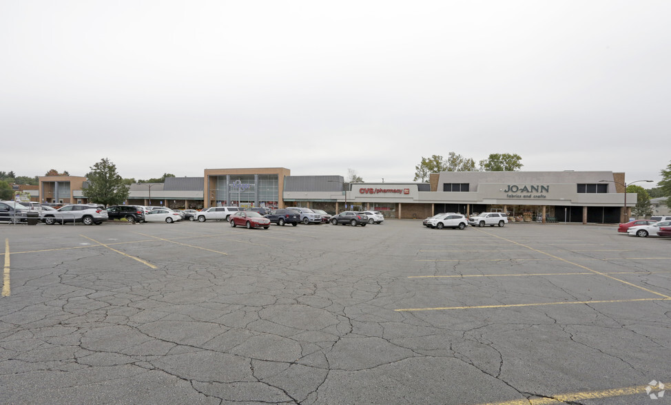 4075-4107 Telegraph Road, Bloomfield Hills, MI for lease - Primary Photo - Image 1 of 4