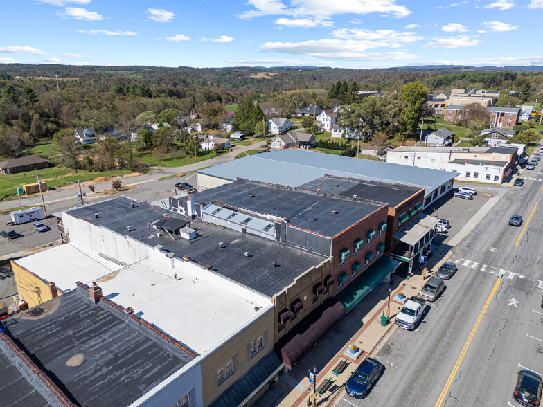 522 N Main St, Hillsville, VA for sale - Building Photo - Image 3 of 55