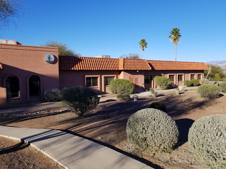 5245 N Camino De Oeste, Tucson, AZ for sale - Building Photo - Image 1 of 28