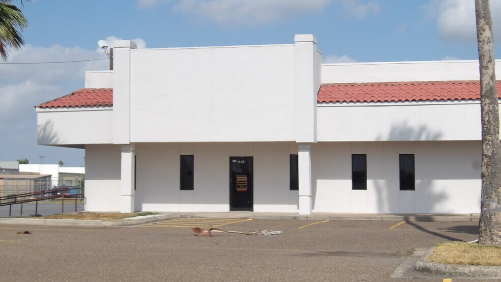 1111 N Jackson Rd, McAllen, TX for lease - Primary Photo - Image 1 of 8