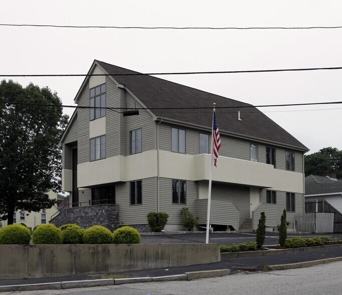 1215 Reservoir Ave, Cranston, RI for sale - Building Photo - Image 1 of 1