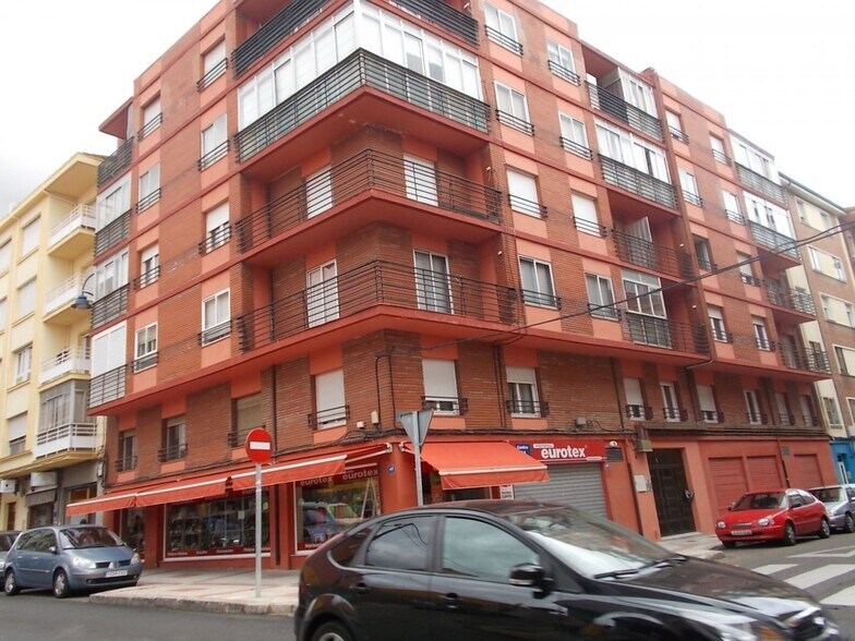 Retail in León, León for sale - Building Photo - Image 1 of 8