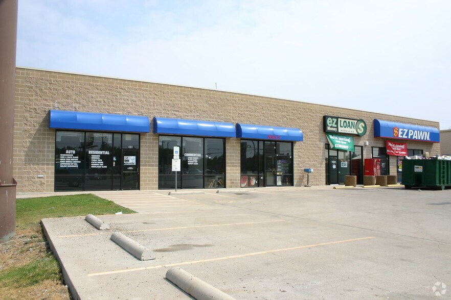 918 S Valley Mills Dr, Waco, TX 76711