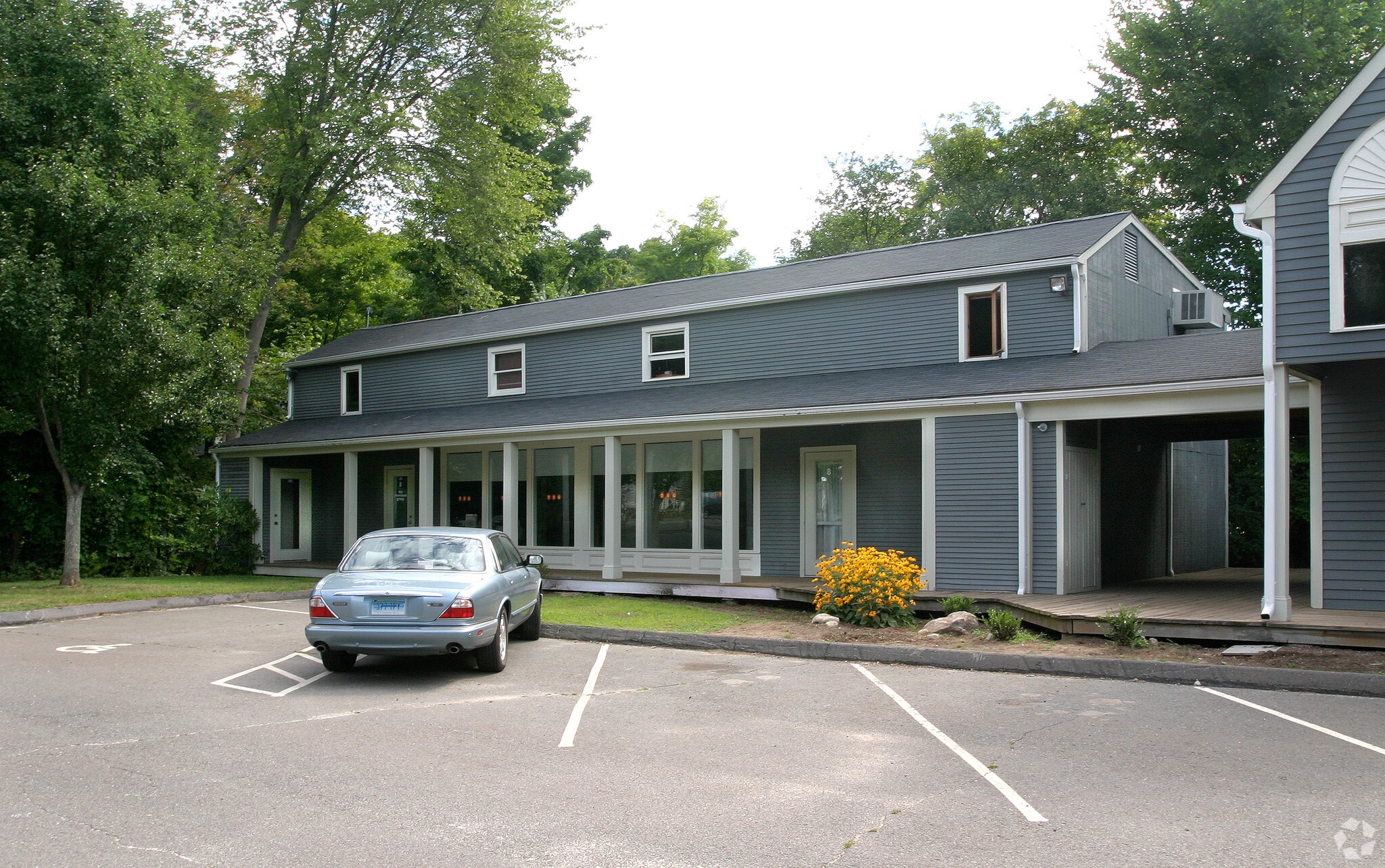 166 Albany Tpke, Canton, CT 06019 Canton Green