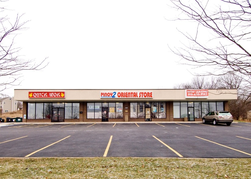 5811 Forest Hills Rd, Rockford, IL for lease - Primary Photo - Image 1 of 14