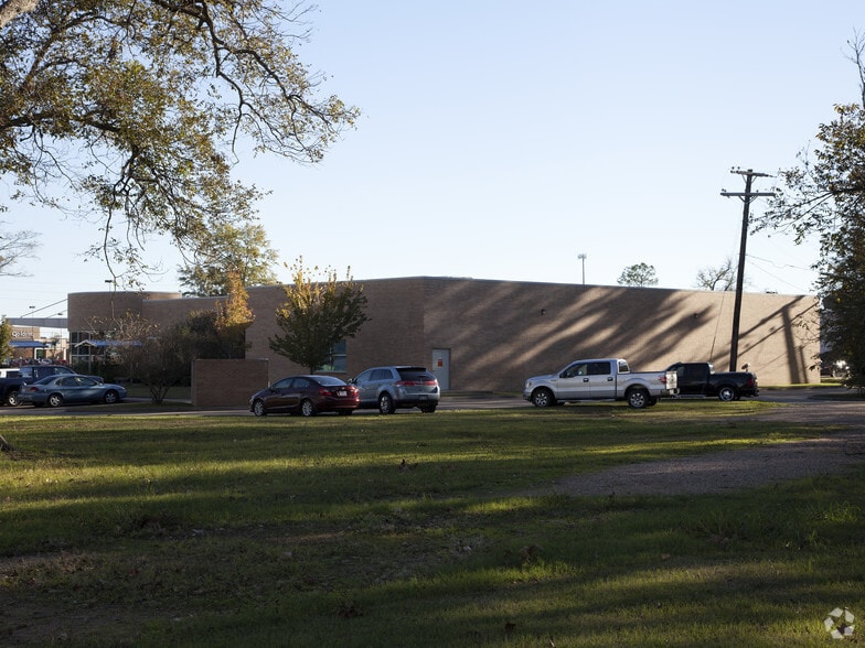 3436 Masonic Dr, Alexandria, LA for lease - Building Photo - Image 2 of 2