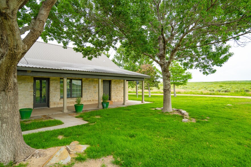 0 Reynolds Ranch Road, Pampa, TX for sale - Building Photo - Image 3 of 34