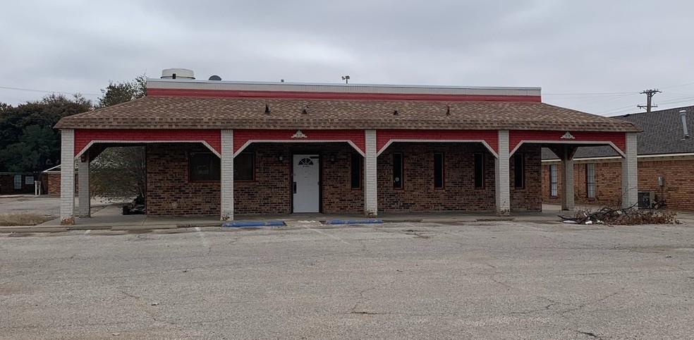 3105 Olton Rd, Plainview, TX for sale - Building Photo - Image 1 of 1