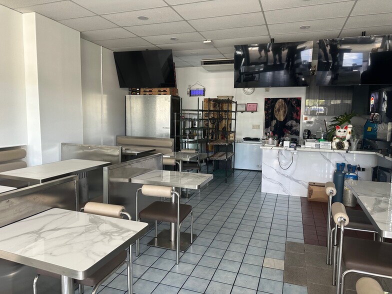 555 N King St, Honolulu, HI for lease - Building Photo - Image 2 of 14