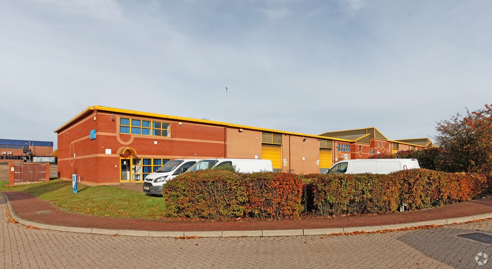 Spitfire Clos, Huntingdon for lease - Building Photo - Image 2 of 3