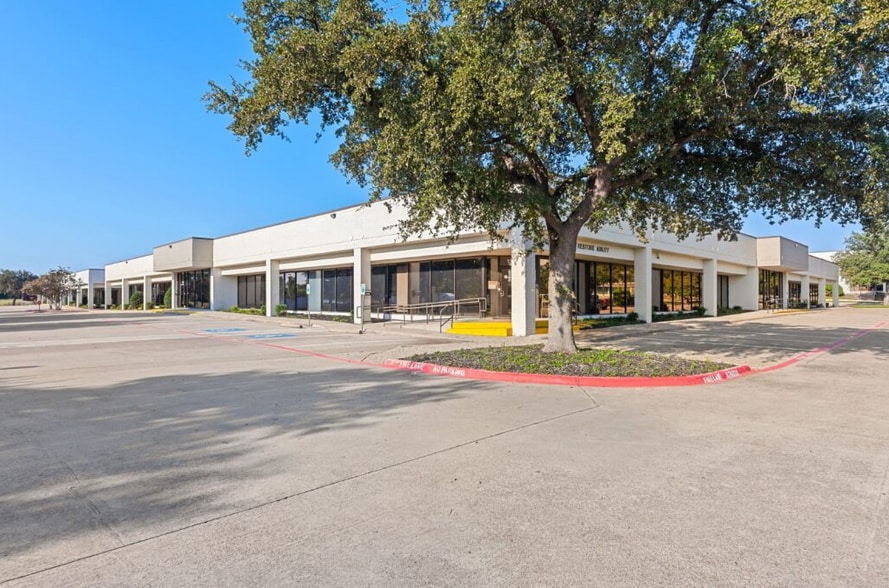 4300 Beltway Pl, Arlington, TX for lease - Building Photo - Image 2 of 33