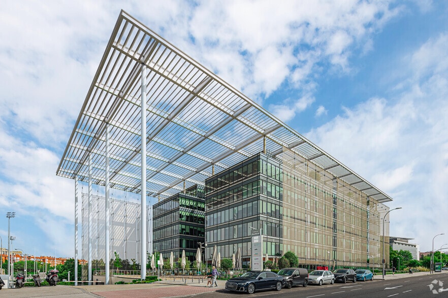 Calle de la Mahonia, 2, Madrid, Madrid for lease - Primary Photo - Image 1 of 5