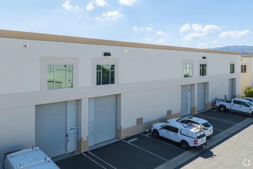 25235-25251 Avenue Tibbitts, Valencia, CA for sale - Building Photo - Image 3 of 5