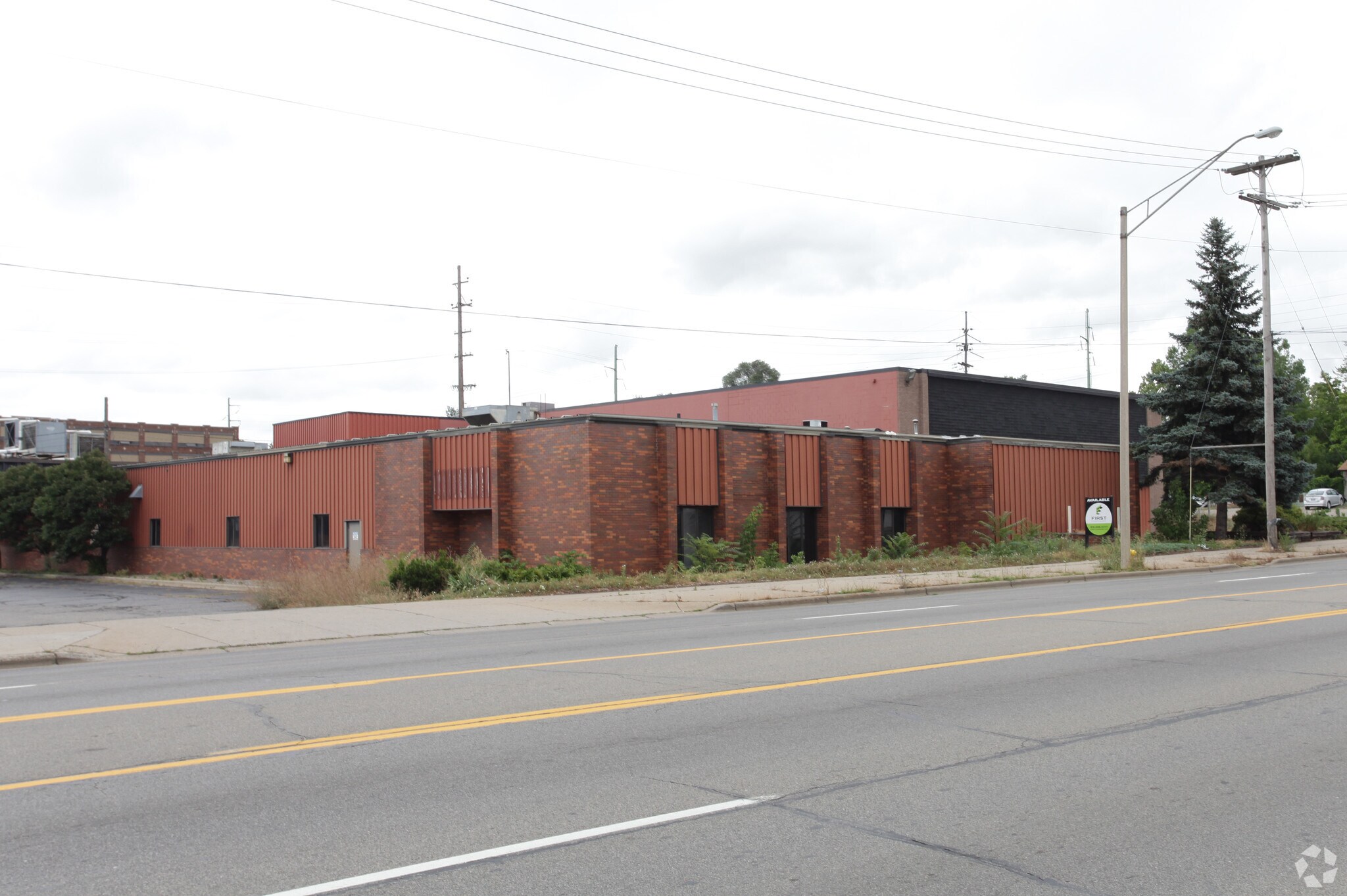 25 Leonard St NW, Grand Rapids, MI for sale Primary Photo- Image 1 of 1