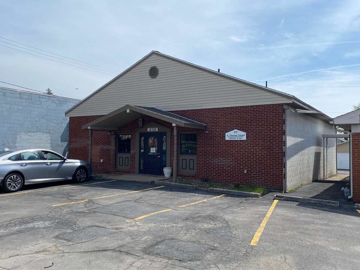 212 Frankstown Rd, Altoona, PA 16602