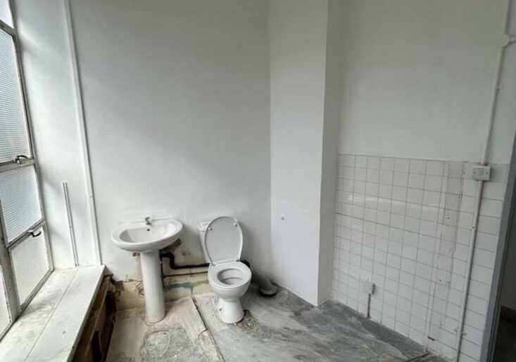 6 Market Sq, Waltham Abbey for sale - Interior Photo - Image 3 of 7