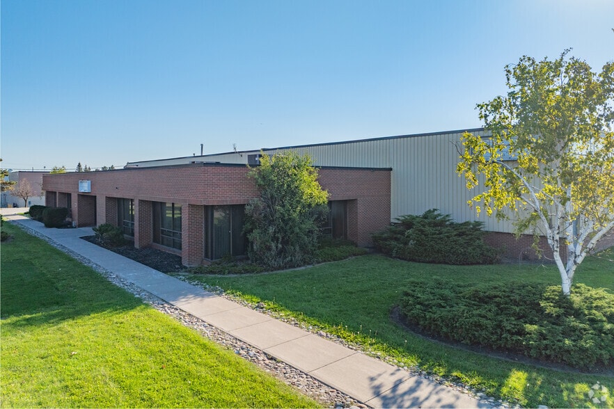 1075 Clark Blvd, Brampton, ON for lease - Building Photo - Image 1 of 22