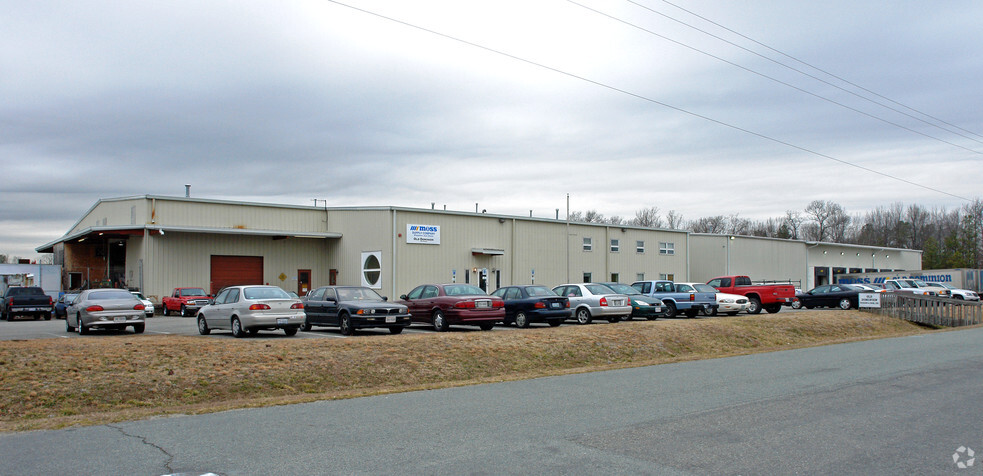 11253 Leadbetter Rd, Ashland, VA for lease - Building Photo - Image 1 of 4