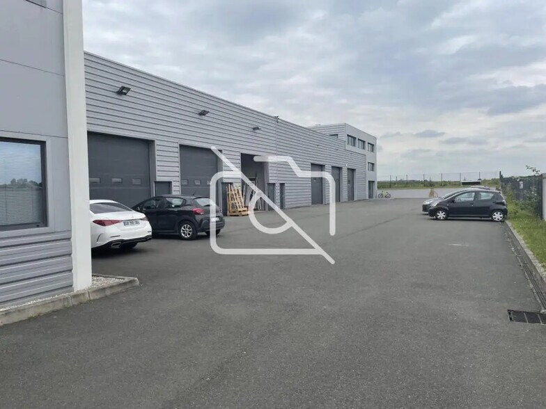 Industrial in Égly for lease - Building Photo - Image 3 of 4