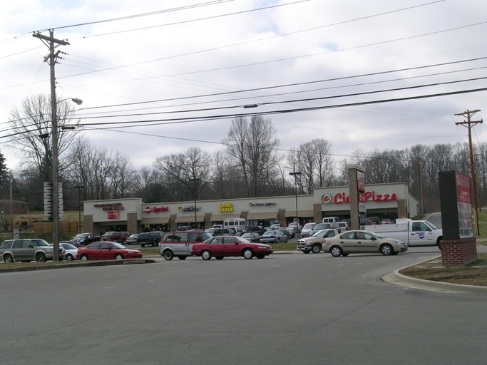 541 S Willow Ave, Cookeville, TN for lease - Building Photo - Image 2 of 2