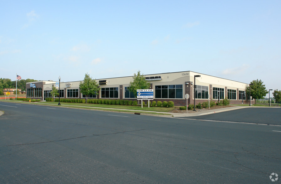 15650 N 36th Ave, Plymouth, MN for lease - Building Photo - Image 1 of 9